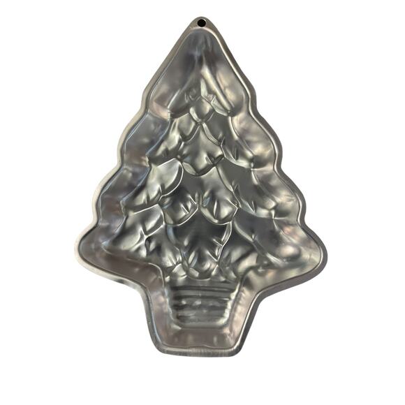 Wilton Cake Pan Christmas Tree 2105-425 - Picture 2 of 5